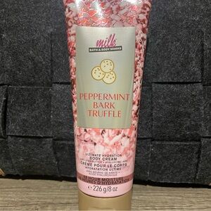 NEW BATH & BODY WORKS Milk Peppermint Bark Truffle Body Cream